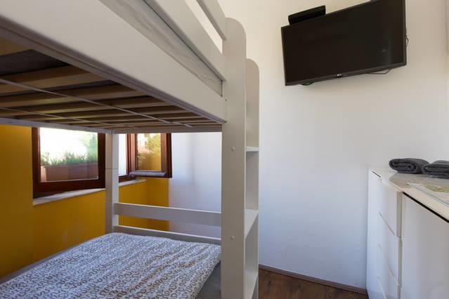 Hostel Kvarner- Private Rooms & Dorms Rijeka Ngoại thất bức ảnh